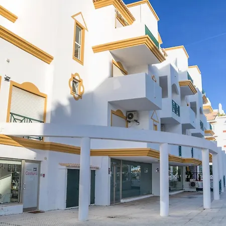 Apartment #019 Lancemar Flat With Shared Pool By Holidays *